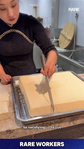 This Manual Iron Bending Is PEAK "Old School" Energy! 🛠️