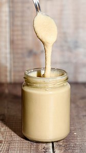 Have you ever tried making your own tahini? It’s so simple and you only need 2 ingredients to make it – tahini and oil. The only equipment you need is a food processor and the blending will only take 5 minutes! The results is a super runny and delicious tahini that’s better than most jars you buy from the supermarket! Comment ‘tahini’ and I’ll DM you the recipe, or click the link in my bio 😘 xx | Nadia's Healthy Kitchen