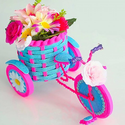 715K views · 2.3K reactions | Hola a tod@s, hoy os traigo el tutorial de cómo hacer éste #triciclo que podéis al que le podéis poner #flores o cualquier otra cosa que se os ocurra. Es un #regalo perfecto, #original, #barato y además parece comprado así que espero que os guste y os sirva el vídeo, bechisssss ! | Alexa C | Facebook