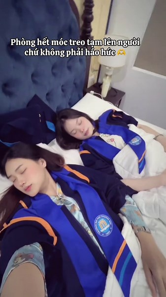 Háo hức - hồi hộp - hồ hởi - hân hoan - hào hứng #xuhuong #TMU #thuongmaiuniversity #graduation @Tào Quỳnh