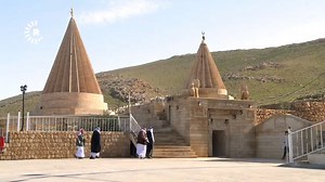 Roja duşemê termê Mîrê Êzidiyan Mîr Tehsîn Beg bo Kurdistanê tê şandin Li mezargeha Şerfedîn şîna Mîr Tehsîn birêve diçe #Êzidî #Kurdistan | Rudaw Kurmanci