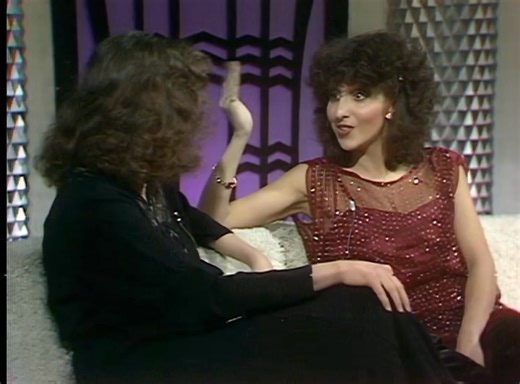 I love this interview because she’s still at the beginning. Just Catherine O’Hara speaking humbly to fellow comedien Andrea Martin bout the work, slightly surprised to be recognized, with no idea of the cultural force she would become. | Che Marville