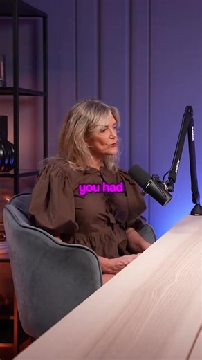 Annie's Early Life Issues with Her Mum