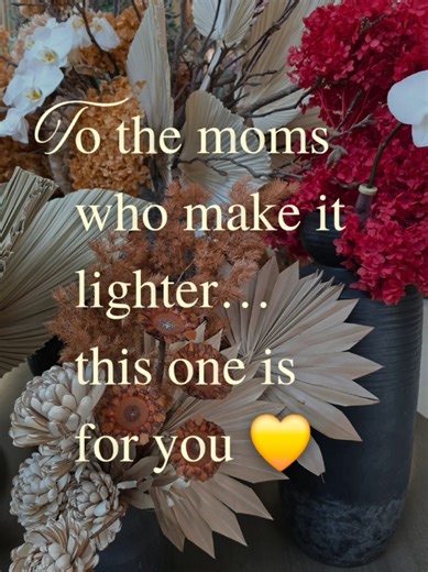 Motherhood can feel really lonely… especially in hard seasons 💛 and even more when you’re away from home… So we showed up for each other. We got each other gifts… because moms get it. Yesterday was also Mother’s Day here in the UAE. Happy Mother's day to all my fellow moms out here. 💐💐 Cheers to not doing motherhood alone anymore 🫶🏼 #womensupportingwomen #dubailife #momcommunity #ittakesavillage #fyp