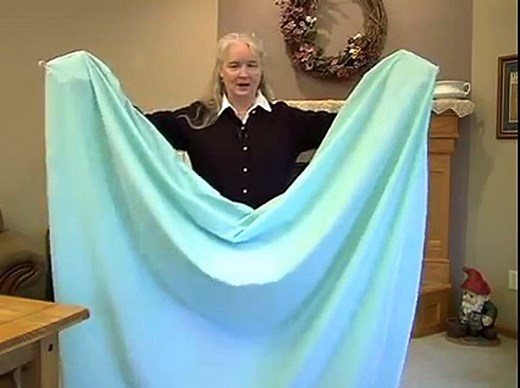 Comment plier un drap housse en quelques secondes - Méthode efficace! - Vidéo Dailymotion