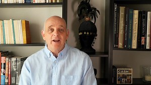 C'est l'heure de la reprise ! Nous commencerons par une émission exceptionnelle le lundi 25 août à 21h avec le journaliste, réalisateur de documentaires et auteur québécois Sylvain Laforest. Lequel trouve que Trump a fait très fort au cours de ses sept premiers mois de mandats et qu'il importe de mettre en valeur la réalité de ce bilan. Pour ce qui me concerne, son soutien inconditionnel au génocide en cours à Gaza et son comportement face à l'affaire Epstein me restent en travers de la gorge, s