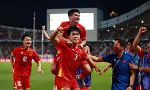 Vietnam rally past Thailand 3-2 after extra time to win SEA Games men’s football gold