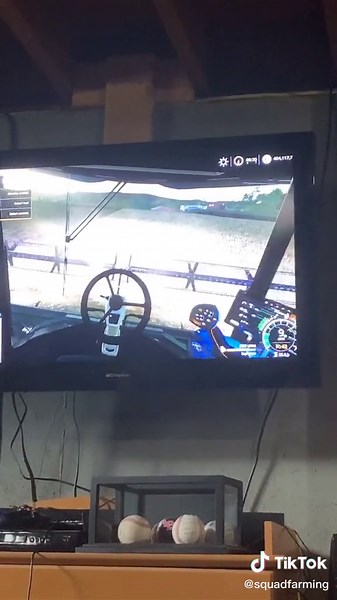 #famingsimulator19 #fs19 ￼#foryoupage #makemefamous #harvest2020 #fun