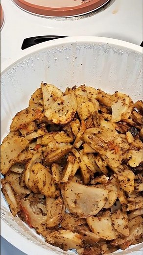 Simple Potato Curry Recipe | Easy Aloo Curry | Quick & Tasty Indian/Pakistani Style Curry