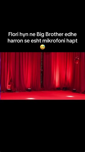 Flori Harron Kap Hapat e Mikrofonit në Big Brother