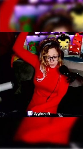 Red Morph got interesting | #funnystreamer #morphsuit #cosplay #tampon #unhinged