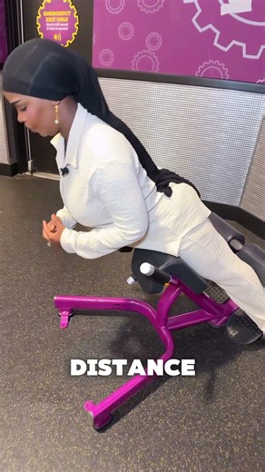 Not Feeling Glutes? Fix This (45° Hyperextension)