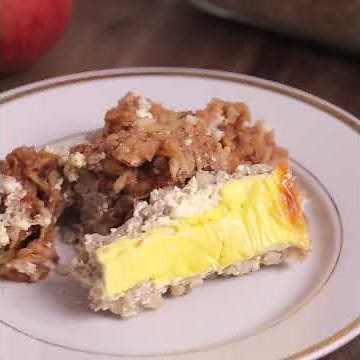 Ajdova kasa s skuto in jabolki