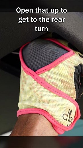 Toyota RAV4 DIY - Change Your Back Up Lights