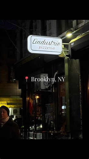 ❤️🍕The best Pizza I’ve ever had…. @L’industrie pizzeria Come to LA please 🙏😋#nyc #nycfood #pizza #lindustriepizza #brooklyn #brooklynny #nycrestaurants
