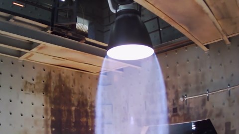 SpaceX fires up Raptor 3 engine for Starship V3 ascent burn test