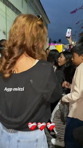 Mitzi y la Cultura de Chinelos: Un Viaje a Través del Baile