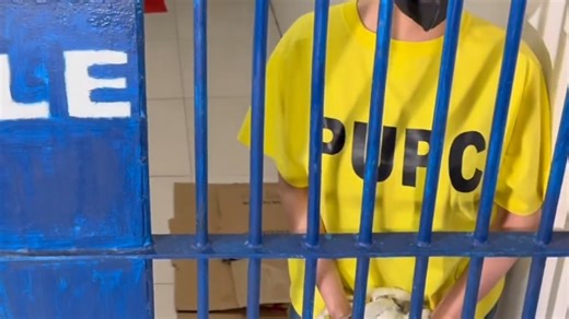 54K views · 660 reactions | Arestado sa entrapment operation ang 31-anyos na trans woman na sangkot umano sa “Sangla-Tira” modus sa Barangay Bagumbayan, Quezon City, Huwebes ng gabi, August 28, 2025. | #SelfiePatrol ni Christopher Sitson | ABS-CBN News | Facebook