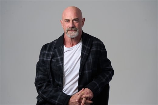 Chris Meloni Revisits SVU's Infamous Benson/Stabler Near-Kiss In The Kitchen: 'We Were Attempting Something, I Don't Think It Worked' - TVLine