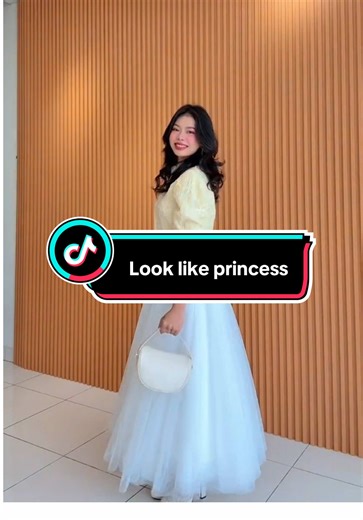 Look Like a Princess with Elegant Outfit Ideas