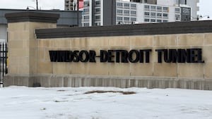 As Gordie Howe bridge dispute heats up, Windsor councillor points drivers to the tunnel