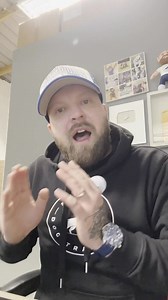 How to get your dog to ignore distractions and focus on you! https://southenddogtraining.co.uk/shop/training-equipment/dog-clicker/ | Southend Dog Training