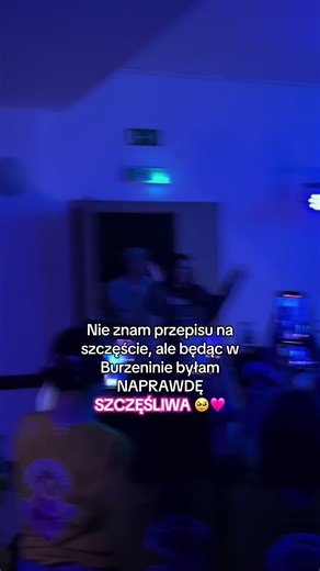 Nostalgia obozów>>>😍🩷 Kocham oglądać te filmyy🥹🫂 #camp #oboz #juliazugaj #szczescie #zugajki @Julia Żugaj🧡🐶