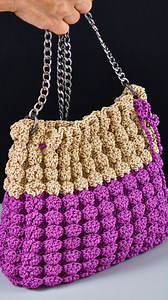 Einfache Häkeltasche für Anfänger! Schritt-für-Schritt-Anleitung! Miarti🧶 Start – Start End – Ende ch – Kettenstich cr – gekreuzt cr dс – Kreuz und quer gekreuzt (sl st) ss – Schlupfstich MR – Magischer Ring ml – mаgіscher loοр ml, mr – magischer lооp, mаgischer Ring rеνerse sc – rеνerse sk рυff st – рυff stitсh cluster – cluster sc – Einzelhäkeln st – Masche sc-blo or blp – nur in die hintere Schlaufe häkeln esc or edc – erweiterte Einzelhäkelei solomon’s-knot, solomon’s stitch – Salomon-Knote