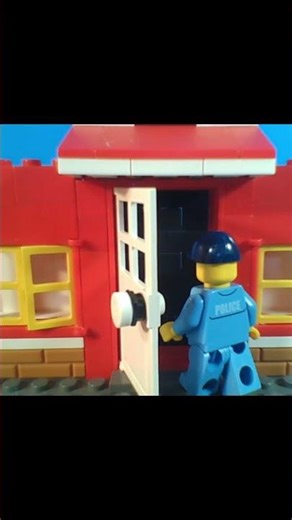 The LEGO Cop Accidentally Helps the Robber! 💰🚓 #lego #legoanimation #stopmotion #shorts