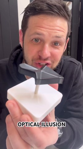 The Illusion Toy That Tricks Your Eyes
