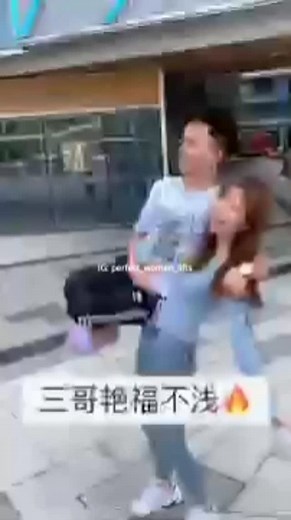 Girl Power on Instagram: "Slim girl lifting boy with one hand easily 😘💪🔥❤ Follow @perfect_women_lifts for daily dose of lift and carry 💯💚👌 #liftandcarry #liftcarry #liftcarryfm #tallgirls #liftandcarrychallenge #liftaguychallenge #firemanlift #firemancarry #shoulderlift #shouldercarry #shouldersit #overtheshoulder #fmcarry #cradlelift #cradlecarry #musclegirls #frontlift #hipcarry #frontcarry #fmlift #girlliftsman #girlwithmuscles #tallliftsshort #overheadlift #squatyourfriends #musclegirl