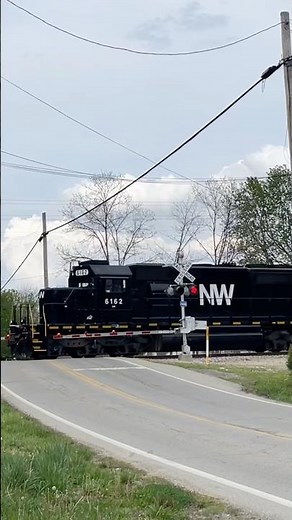 N&W Heritage Locomotive, Railroad Switching In Ohio, Cincinnati Eastern Railroad, JawTooth shorts