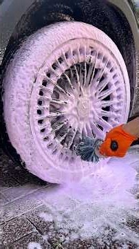 How detailers clean this NIGHTMARE wheel 😫😫 #asmr #satisfying #wheelcleaning
