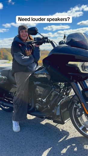 Triple S Harley-Davidson on Instagram: "Need louder speakers on your bike? Check out the Rockford Fosgate Stage III set up in this brand new 2025 Road Glide. Ask our parts team how to make your bike louder or ask for our sales team to take home this one! #harleydavidsonmotorcycles #bikerlife #motorcyclespeakers #morgantownwv #hdmc #roadglide #rockfordfosgate"