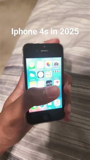 Iphone 4s in 2025? #technology #iphone #iphonefreefire #viral