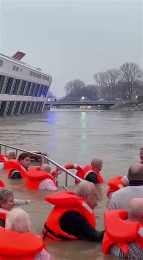 ENJOY A CRUISE ON THE BLUE DANUBE!