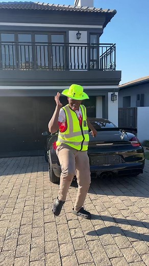 Creepy Ghost Hlubi House Party and Barber - Scary Encounters