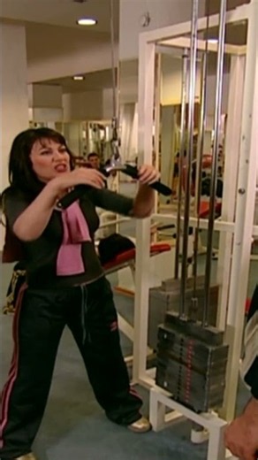 Aslı spor yapıyor!😂 #selena #shorts