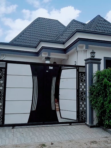 🏡#የሚሸጥ ቤት አካባቢ ................አያት የቦታው ስፋት ......... 190 ካሬ ሜትር 🤝 ዋጋ ...................... 21 ሚልዮን ድርድር አለው 🤝 የተሟላ ዶክመንት ለበለጠ መረጃ Telegram channel 👉 https://t.me/Desubr ሞባይል ፦ 0911 416972 0920037633 #የሚሸጥ ቤት,መሬት,አፓርታማ ,መጋዘን ካለዎ ይደውልልን
