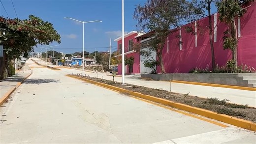 Llega la justicia social a Satélite Loma Larga, luego de que el alcalde Angel Torres inauguró casi un kilómetro de pavimentación, en el Boulevard Júpiter, la primera obra pública desde que se creó esta bonita colonia. | Despertando a Chiapas