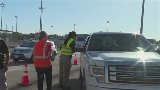 Possible SNAP shutdown prompts Houston Food Bank to give out goods
