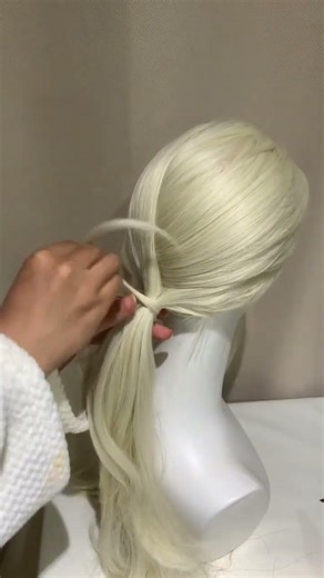 运动型长发美眉的完美马尾