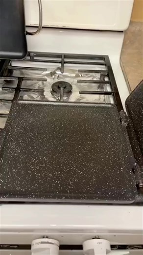 Presa Pan on Instagram: "Masa Fact: Legend says a Mayan peasant invented the corn tortilla to feed a hungry king. Today, I’m the royalty. 👑 #howtomaketortillas #makingtortillas #tortillarecipe #mexicanmom #tortillalover"