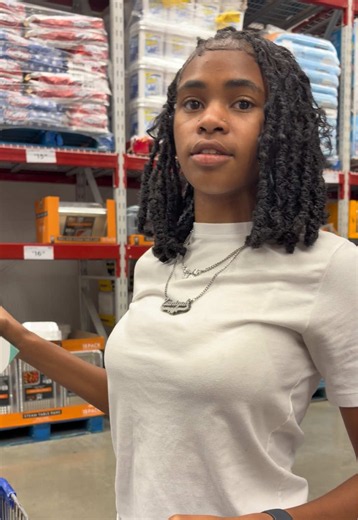 Niyah Tries Playing Tag With Strangers — Funny Fails & Reactions