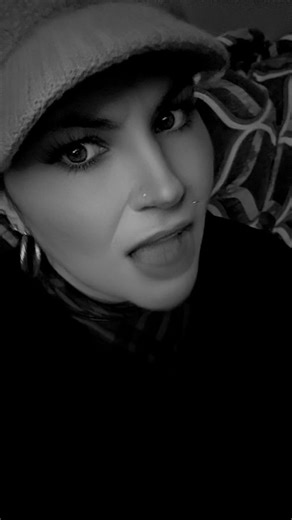 Video di misslittlekelly7782_1994_2024 (@misslittlekelly7782) con suono originale - 👑Miss_Scomode_Verità👑