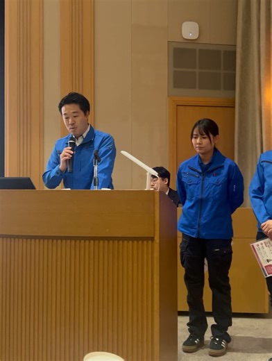 (株)横尾製作所 on Instagram: "女性ものづくり企業エンパワーメントモデル事業 成果発表セミナー ⁡ 栃木県内のものづくり企業において、事務以外に女性が活躍できる業務領域を見出し、採用拡大につなげる取り組みを実施し、その成果発表会が栃木県庁で行われました。 登壇企業は県内の3社でそのうちの1社が弊社になります。 ⁡ 発表の内容は今事業の成果というよりは、今までここ数年で取り組んできたことの内容をメインに行いましたが、発表内容も取り組みも素晴らしいと、お褒めいただく声、多数で終えることができました✨ ⁡ 製造部長の横尾圭佑がメインで発表をし、現場で働くロールモデルとして、製造3課の吉澤美年子と製造4課の須永真理乃からも発表を行いました。 ⁡ なかなか、こんな大勢の前で話すことなどない女子社員の2人でしたが、緊張に打ち勝ち堂々と話すことができました。 ⁡ 圭佑部長の話ぶりには、主催者からも大変聞きやすく、とてもお上手とお褒め頂きました。 ⁡ 約10ヶ月に渡り、社員全員を巻き込みアンコンシャスバイヤスの意識改革や意見交換会など多岐に渡り実施してまいりました。 栃木県.TMCさん