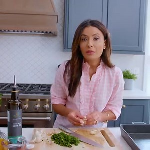 Here's a "fancy" dinner you can make in minutes! Tender, succulent Citrus Salmon with orange and lemon! RECIPE: https://www.themediterraneandish.com/easy-citrus-salmon/ | The Mediterranean Dish