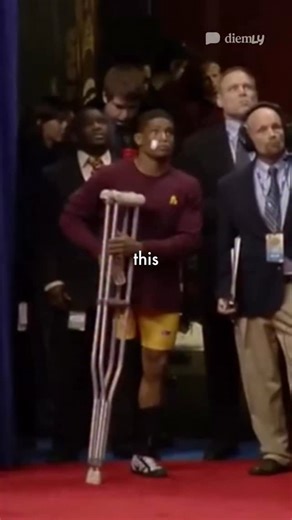 diemly on Instagram: "Born in 1988 in Mesa, Arizona, Anthony Robles came into the world with only one leg. Doctors never found a medical reason, and when he was offered a prosthetic as a child, he refused to wear it. He first tried wrestling at 14 years old. His debut season ended with zero wins, he lost every single match. But instead of quitting, he began building his own unique style: relying on core strength, balance, and leverage to compensate for what he lacked in mobility. By the end of h