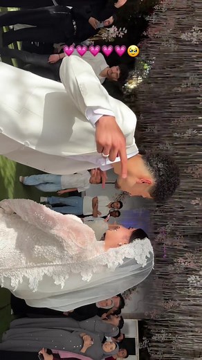 مضطرين نستحمل فيديوهات فرحي شهر قدام