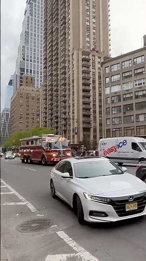 FDNY Rescue 1 Hauling To A Highrise Fire On The Upper West Side Of Manhattan NYC #fdny #responding